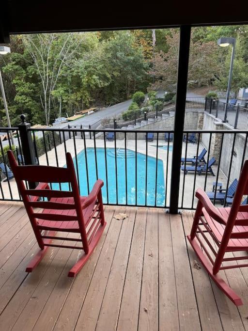 Relax At Forge Chalet Tranquil Retreat Near Attractions Pigeon Forge Exterior photo